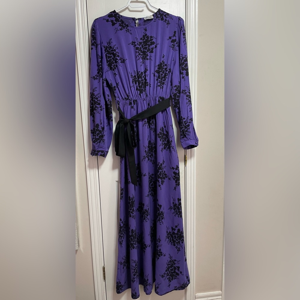 Vibrant Elegant Purple and Black Long Sleeve Dress PTP 20”